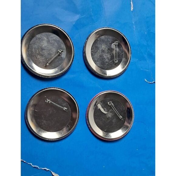 Lot of 4 Vintage Musician Caesars Palace Pins-Pointer Sisters/Natalie Cole - Picture 2 of 2